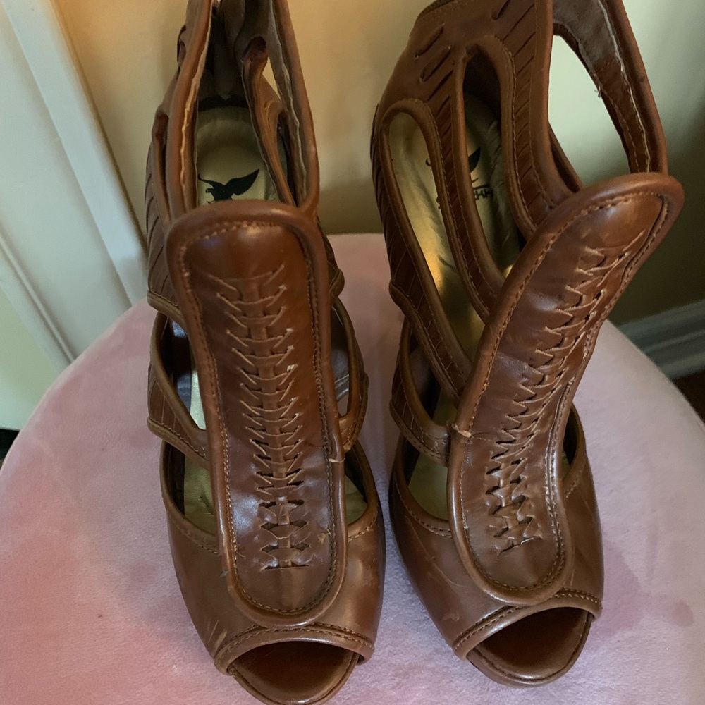 Brown Gladiator Sandals with Gold Inlay
